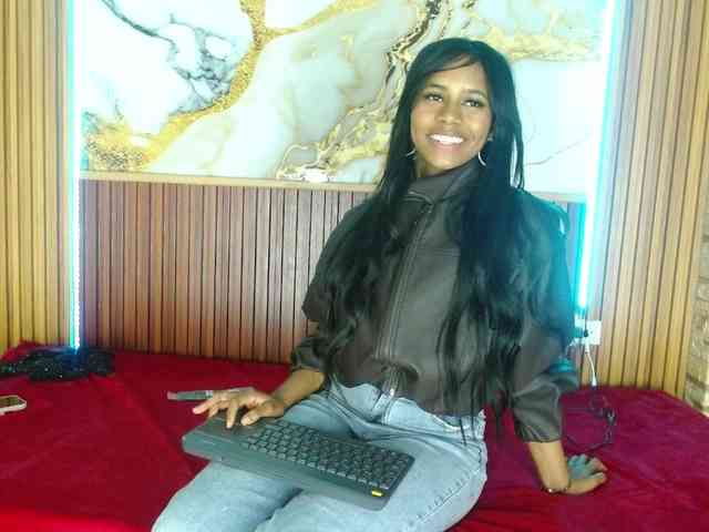 madihlove303av webcam