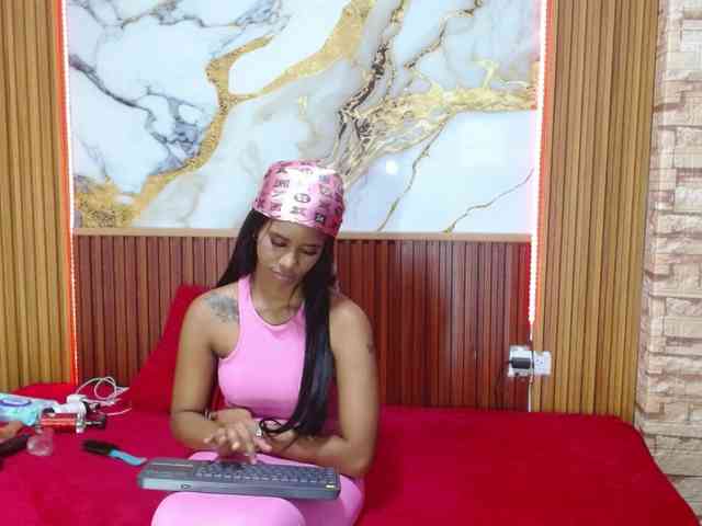 madihlove303av webcam