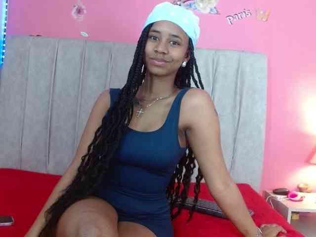 madihlove303av webcam