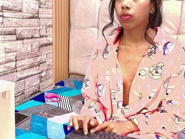 madihlove303av Live Webcam on BongaCams