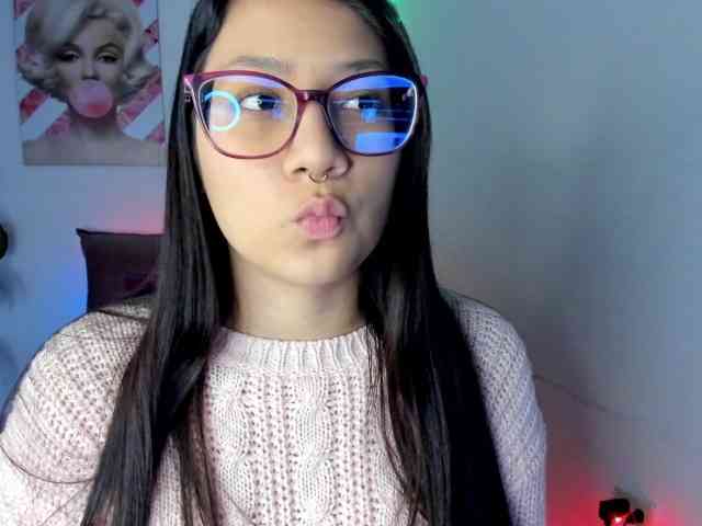 rouse-red Live Webcam on BongaCams
