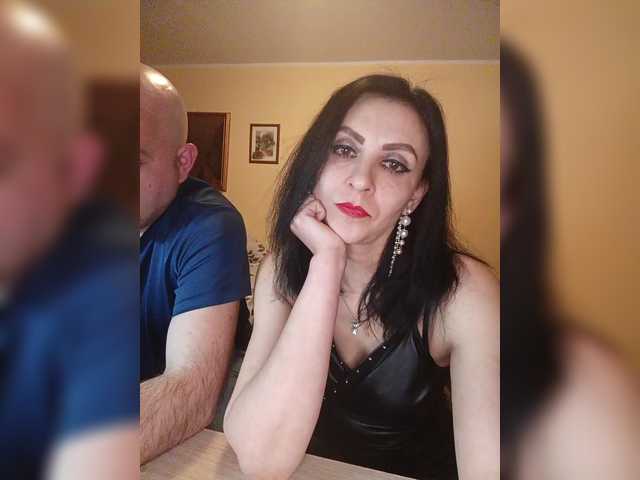 go to chat with WikiBitch