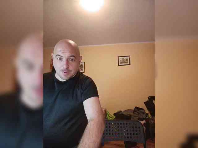 WikiBitch webcam