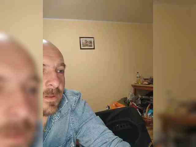 WikiBitch webcam
