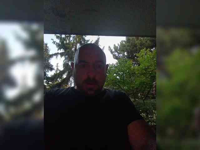 WikiBitch webcam