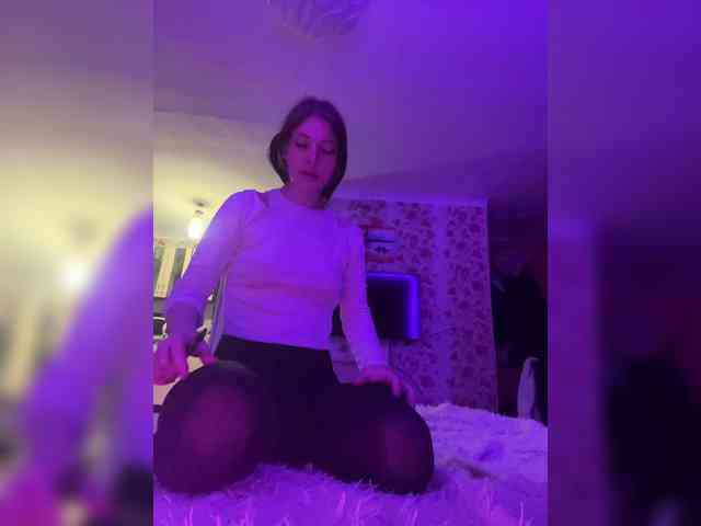 free nude cam Kiss-of-Life1