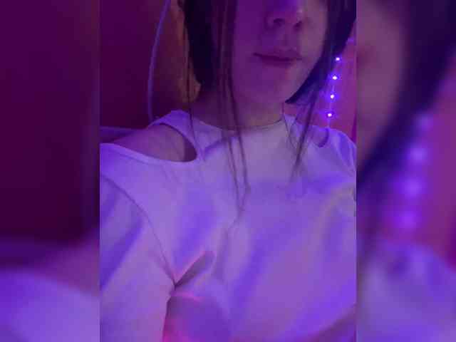 free nude cam Kiss-of-Life1