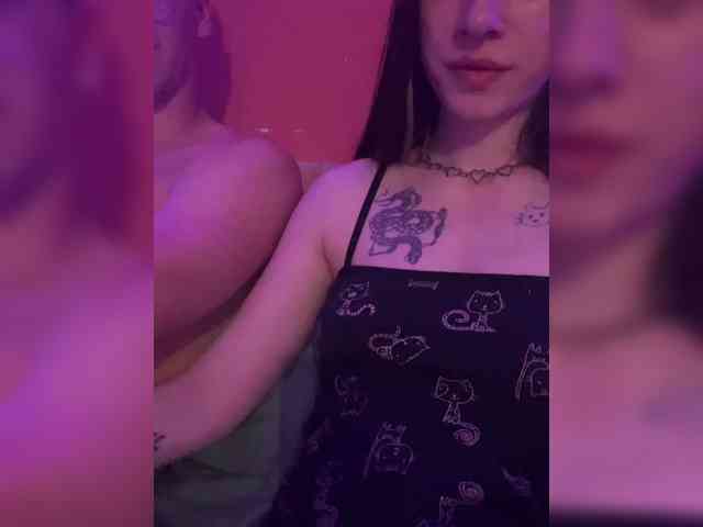 Kiss-of-Life1 webcam
