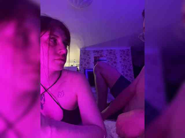 nude video chat Kiss-of-Life1