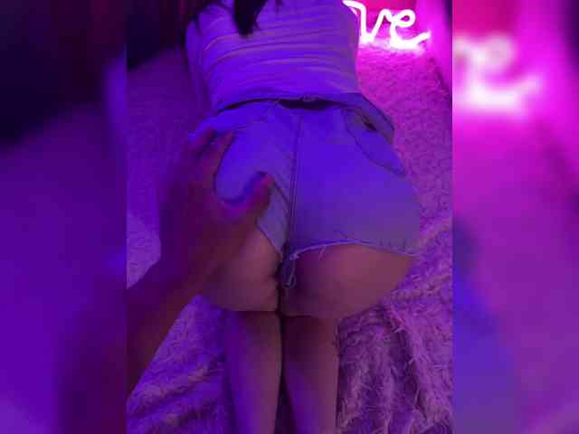 webcam chatroom Kiss-of-Life1