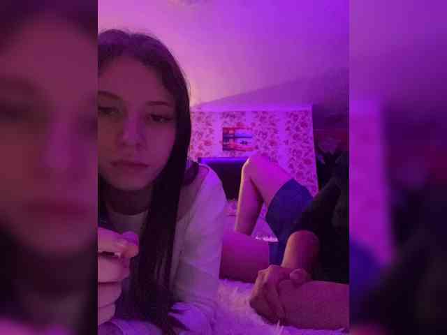 Kiss-of-Lifee webcam