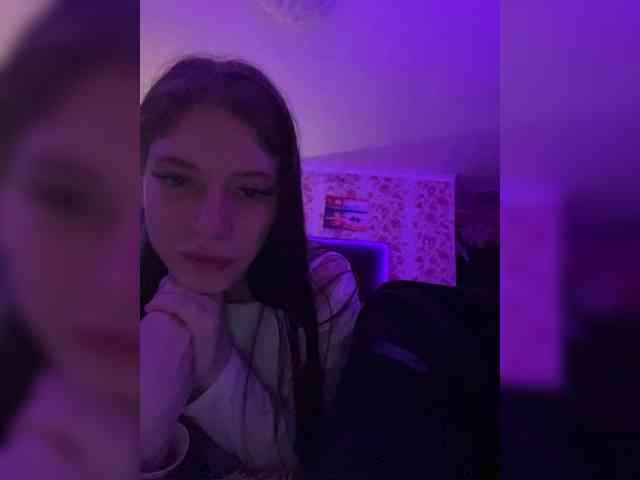 Kiss-of-Lifee webcam