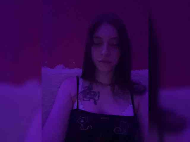 webcam chat room Kiss-of-Life1