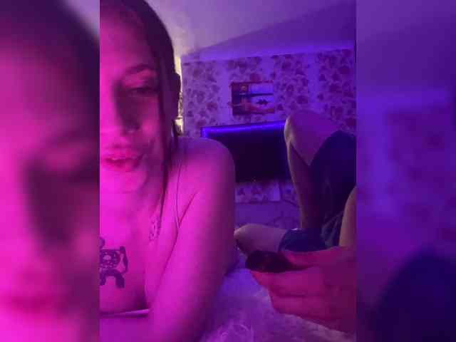 Kiss-of-Lifee webcam