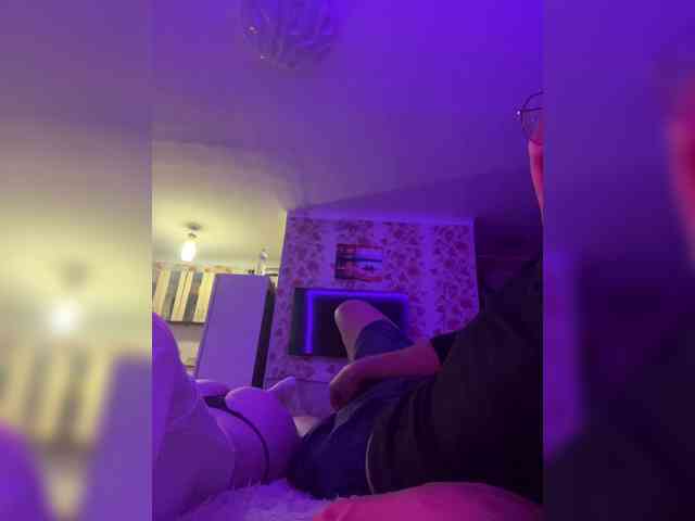 free nude cam Kiss-of-Life1