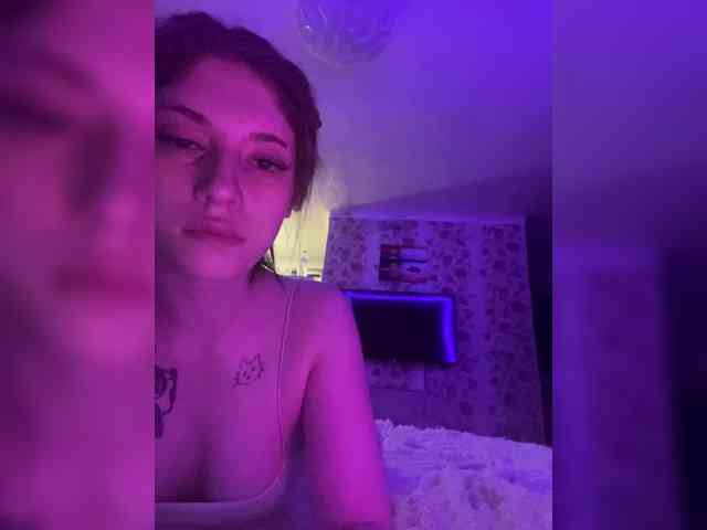 nude video chat Kiss-of-Life1