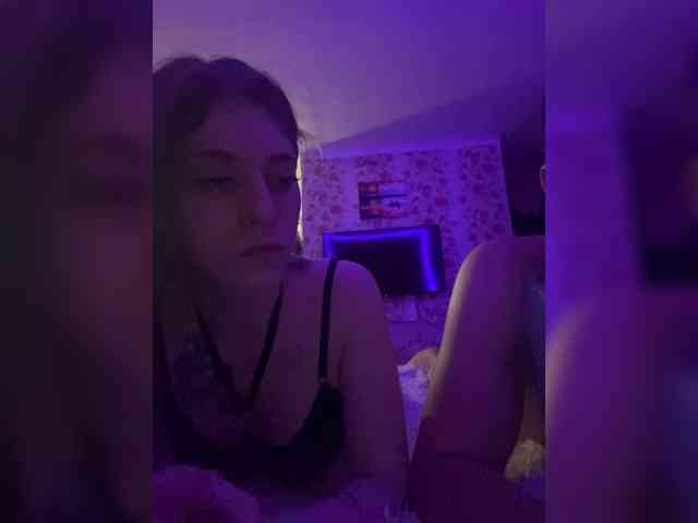 Kiss-of-Lifee webcam