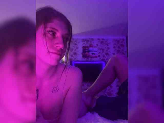 Kiss-of-Lifee webcam