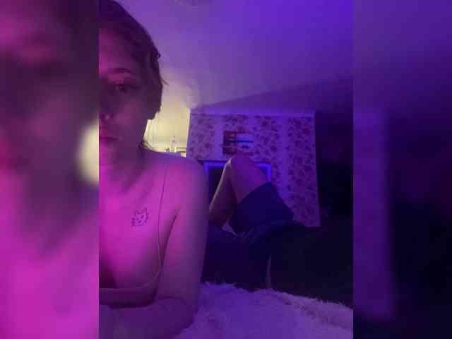 Kiss-of-Lifee webcam