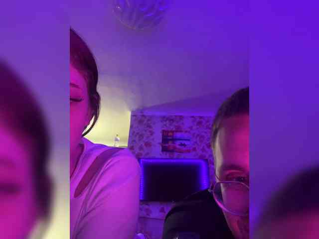 Kiss-of-Lifee webcam