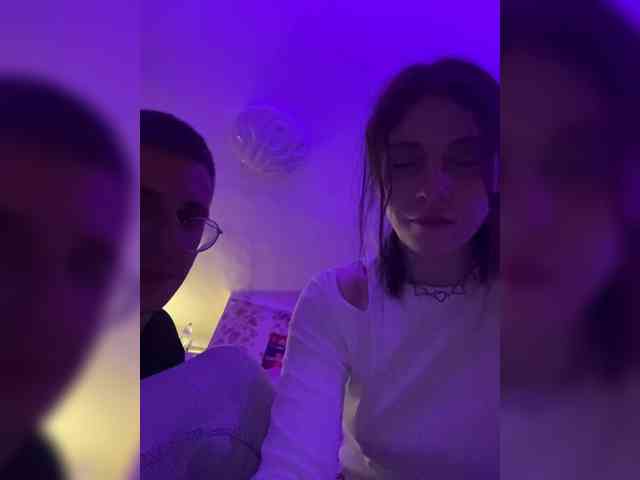 nude video chat Kiss-of-Life1