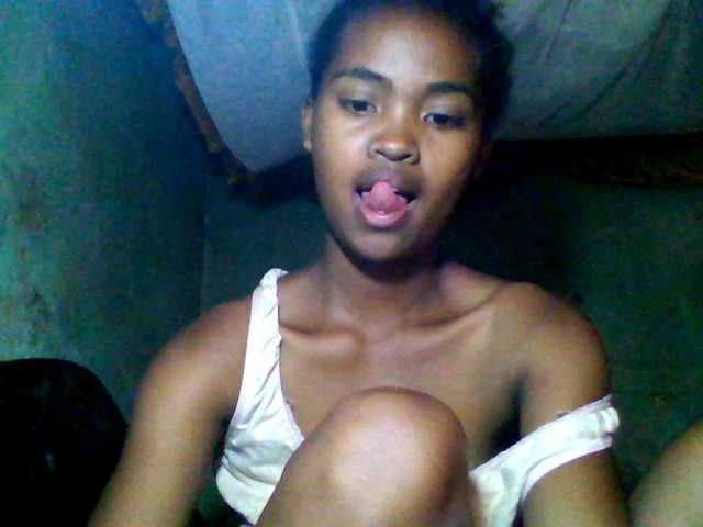 Allycha1's BongaCams show and profile