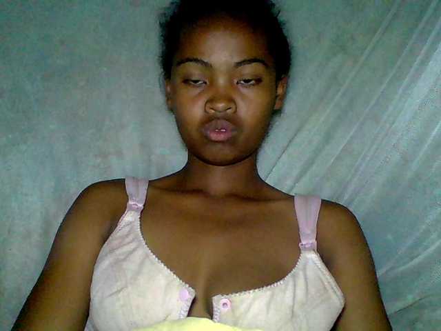 Allycha1's BongaCams show and profile