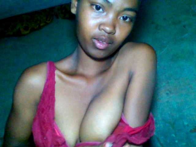 Allycha1's BongaCams show and profile