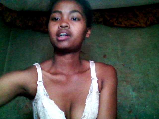 Allycha1's BongaCams show and profile