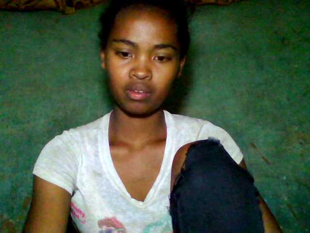 Allycha1 — hello bienvenue dands ma class roome boobs 20 tkens big ass30 GET NAKED 50