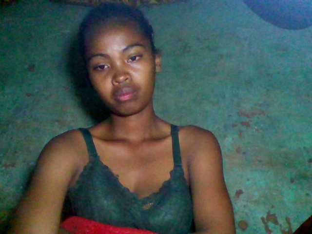 Allycha1's BongaCams show and profile