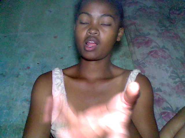 Allycha1's BongaCams show and profile