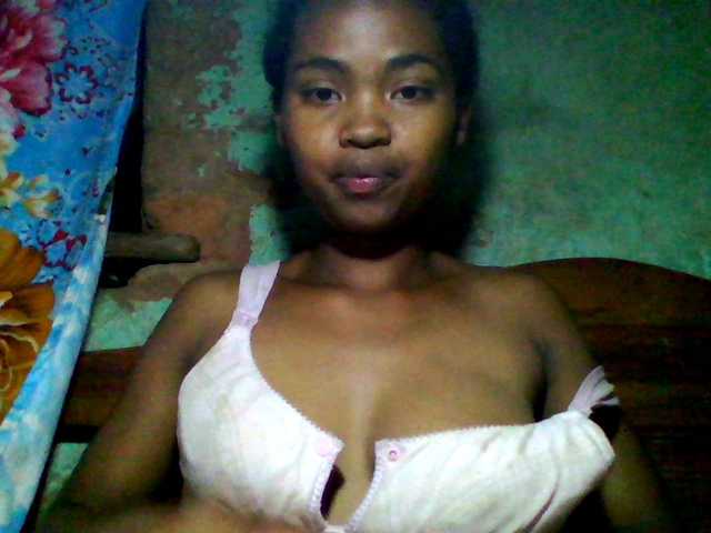 Allycha1's BongaCams show and profile