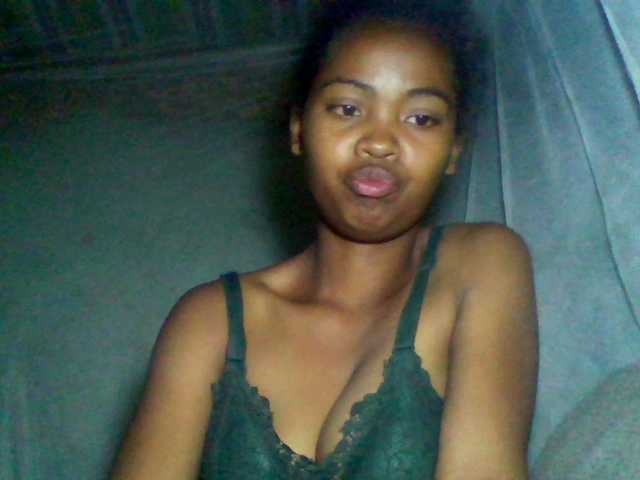 Allycha1's BongaCams show and profile