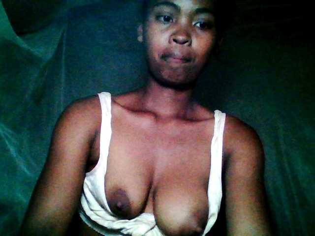 Allycha1's BongaCams show and profile