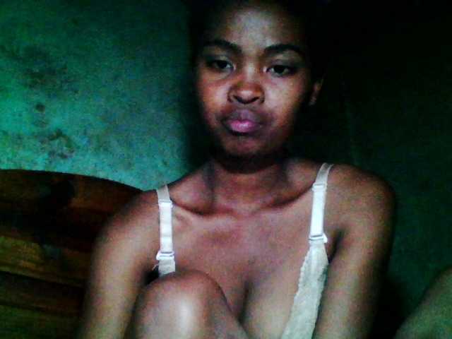 Allycha1's BongaCams show and profile