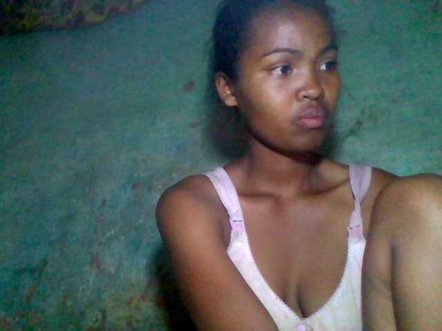 Allycha1's BongaCams show and profile