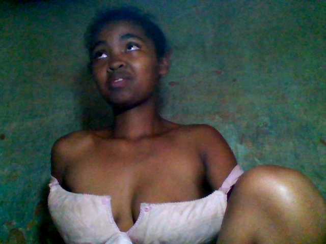 Allycha1's BongaCams show and profile