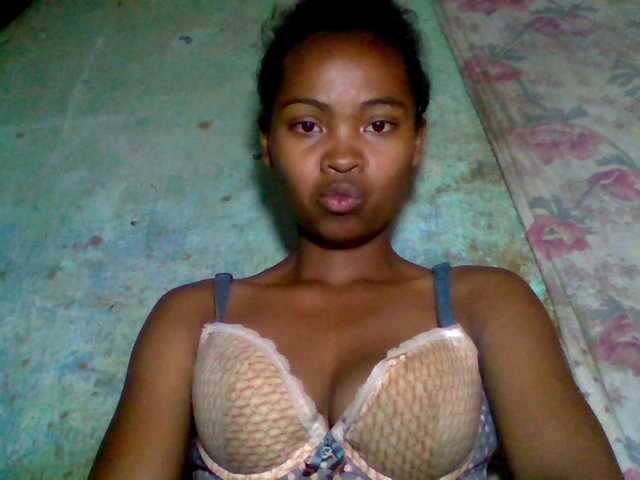 Allycha1's BongaCams show and profile