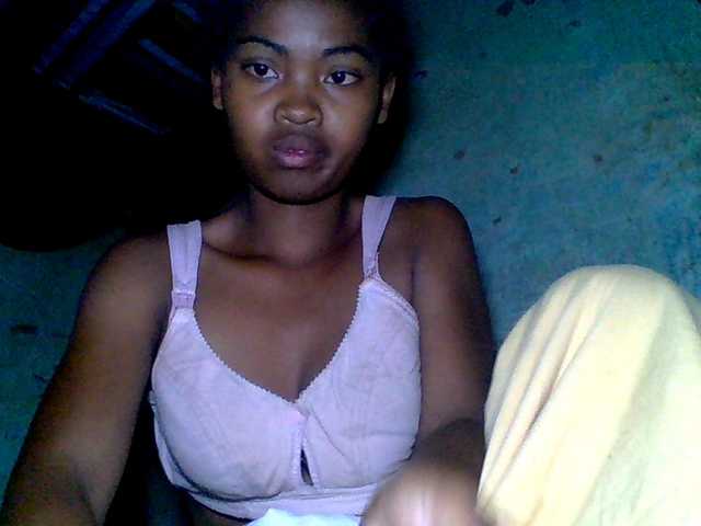 Allycha1's BongaCams show and profile