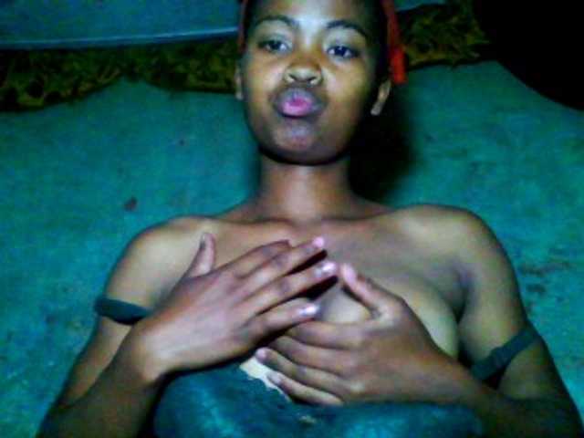 Allycha1's BongaCams show and profile