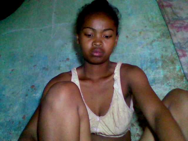 Allycha1's BongaCams show and profile