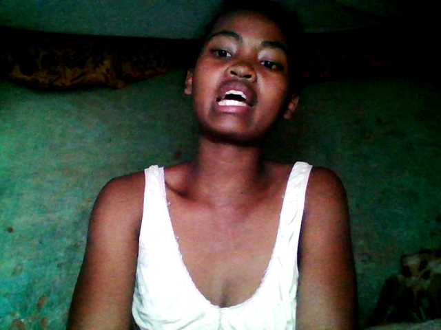 Allycha1's BongaCams show and profile