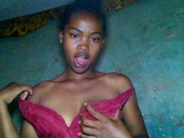 Allycha1's BongaCams show and profile