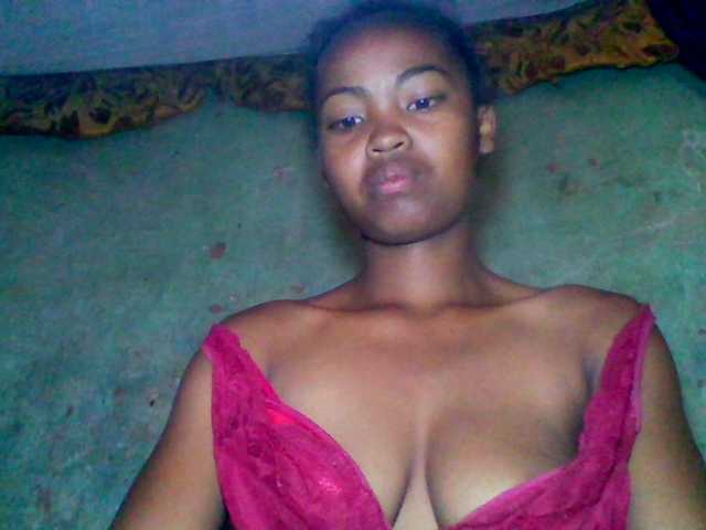 Allycha1's BongaCams show and profile