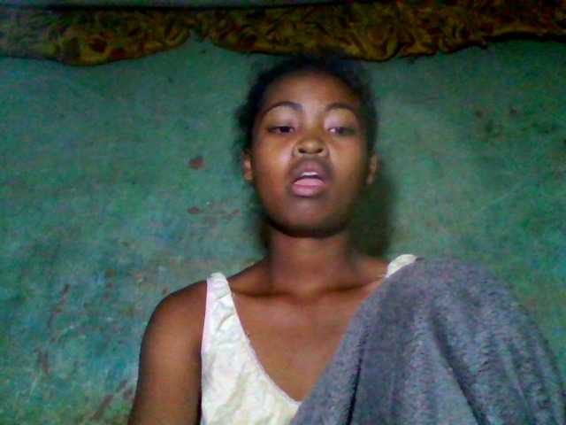 Allycha1's BongaCams show and profile