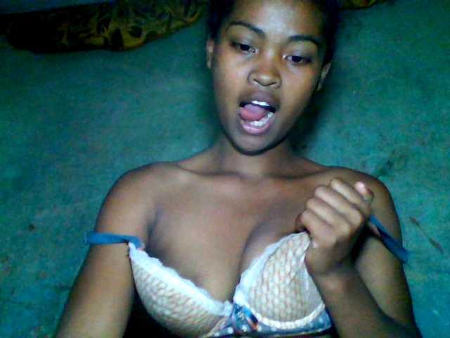 Allycha1's BongaCams show and profile