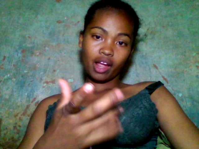 Allycha1's BongaCams show and profile