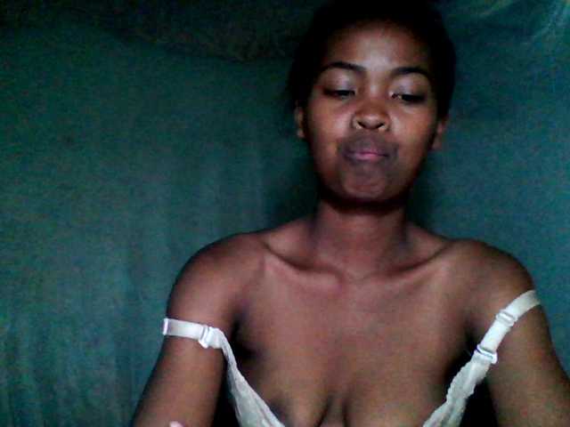 Allycha1's BongaCams show and profile