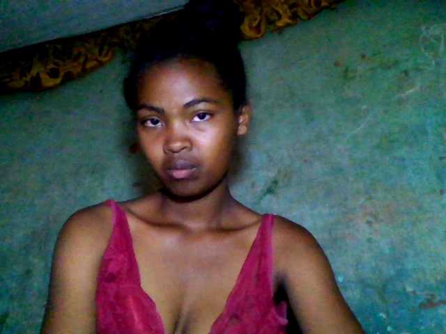 Allycha1's BongaCams show and profile